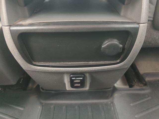 used 2014 Chevrolet Traverse car, priced at $6,000