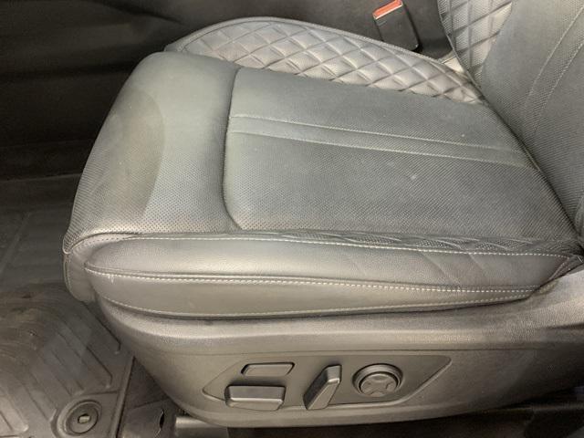 used 2023 Kia Sorento car, priced at $28,000