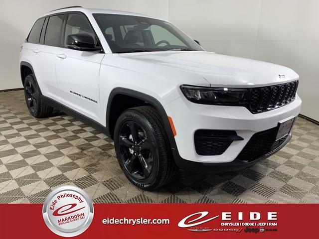 new 2025 Jeep Grand Cherokee car, priced at $43,080