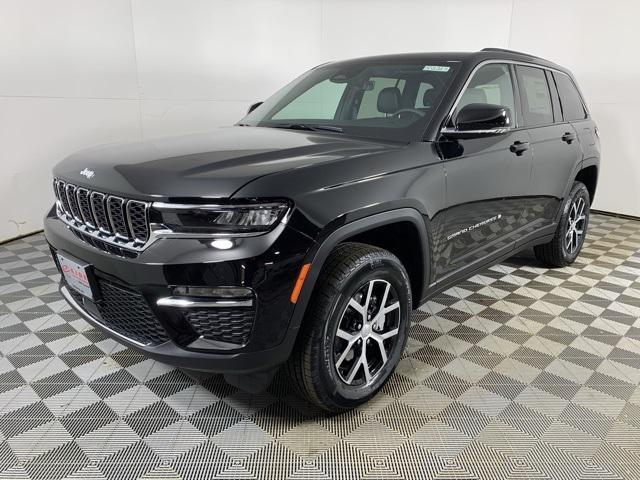 new 2025 Jeep Grand Cherokee car, priced at $43,790