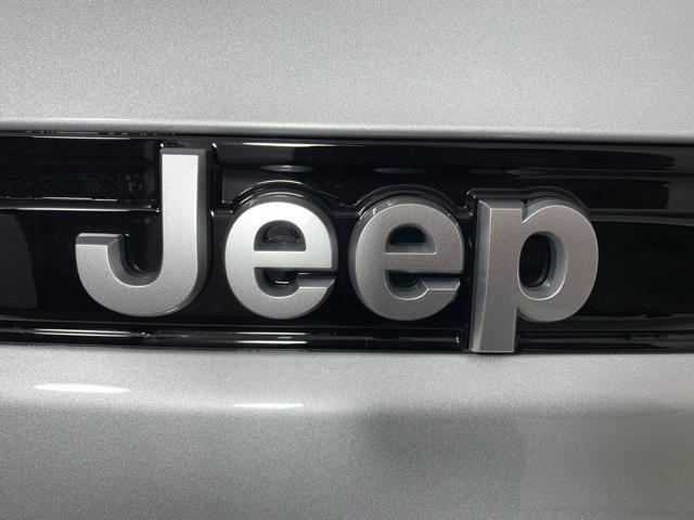 new 2025 Jeep Grand Cherokee car, priced at $39,470