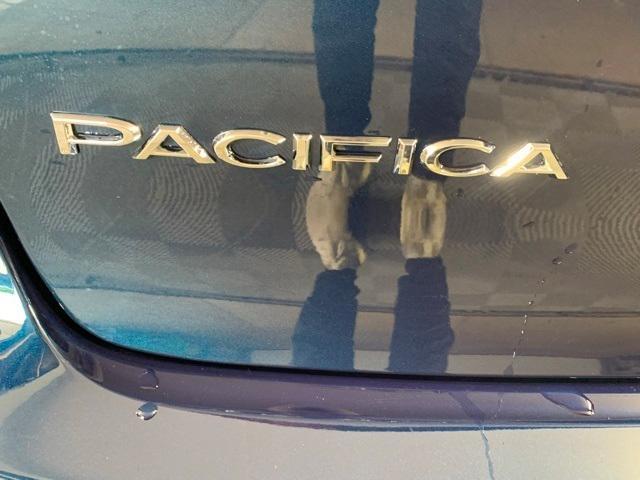 new 2024 Chrysler Pacifica car, priced at $40,091