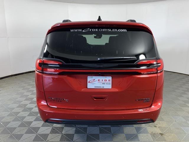 new 2026 Chrysler Pacifica car, priced at $53,687