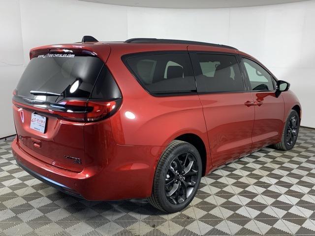 new 2026 Chrysler Pacifica car, priced at $53,687