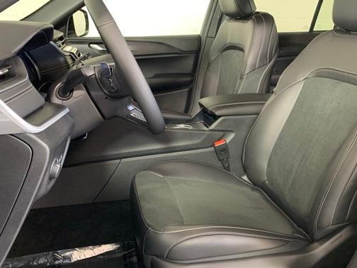 new 2025 Jeep Grand Cherokee car, priced at $39,066