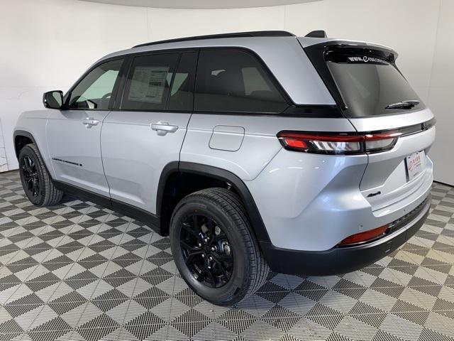 new 2025 Jeep Grand Cherokee car, priced at $40,854