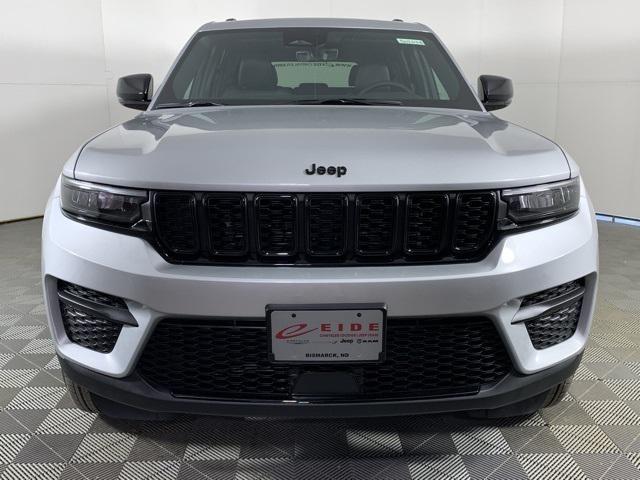 new 2025 Jeep Grand Cherokee car, priced at $40,854