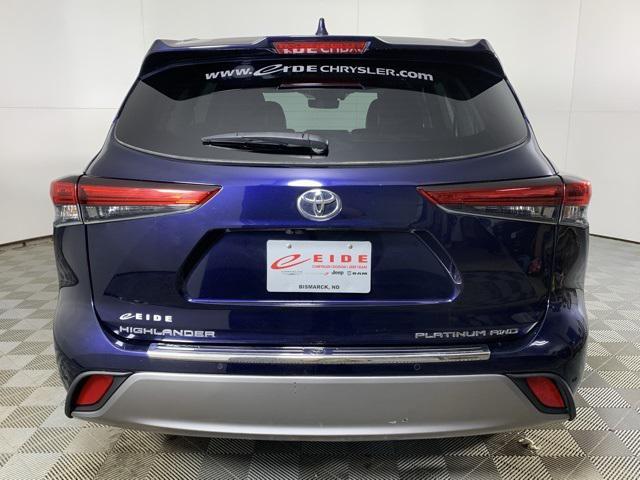 used 2021 Toyota Highlander car, priced at $34,000