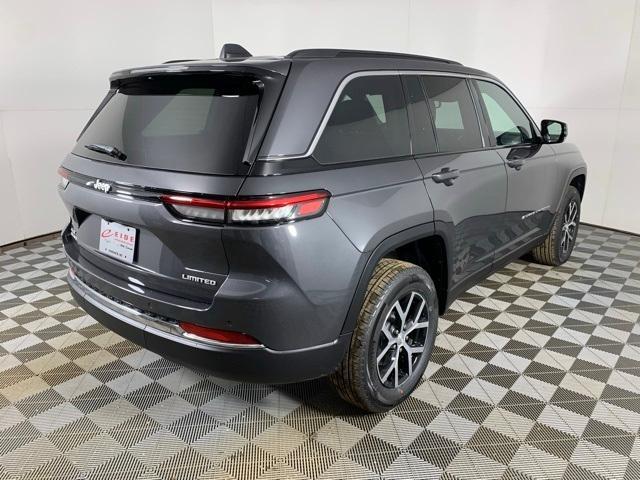 new 2024 Jeep Grand Cherokee car, priced at $45,277