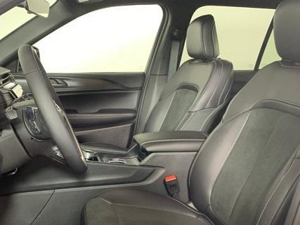 new 2025 Jeep Grand Cherokee car, priced at $40,494
