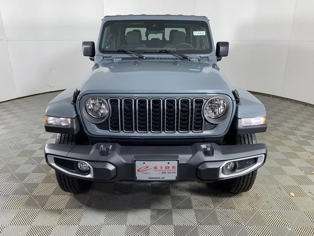 new 2025 Jeep Gladiator car, priced at $46,580