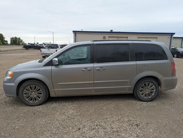 used 2014 Chrysler Town & Country car, priced at $6,000