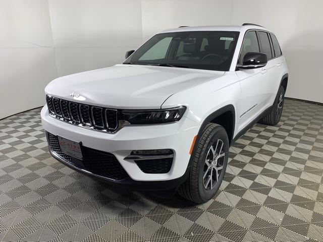 new 2025 Jeep Grand Cherokee car, priced at $42,200