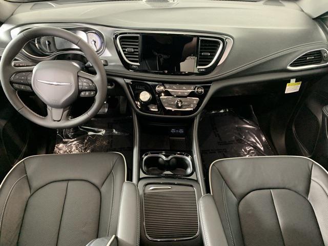new 2025 Chrysler Pacifica Hybrid car, priced at $52,395