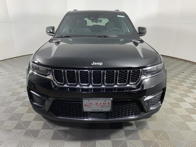 new 2025 Jeep Grand Cherokee car, priced at $38,514