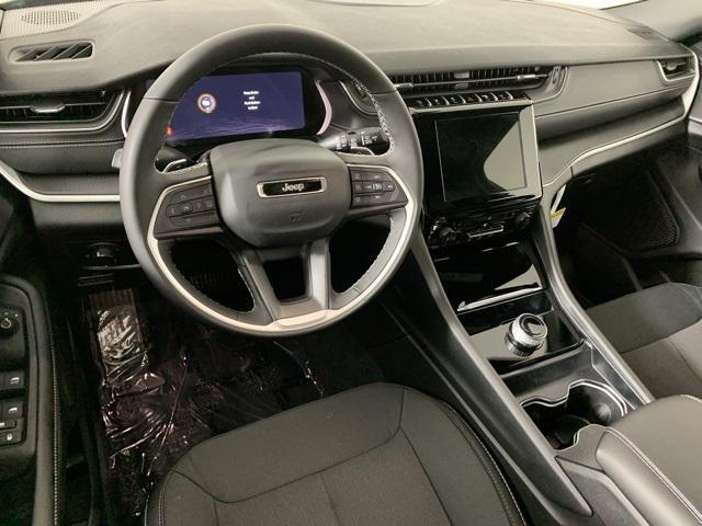 new 2025 Jeep Grand Cherokee car, priced at $38,514