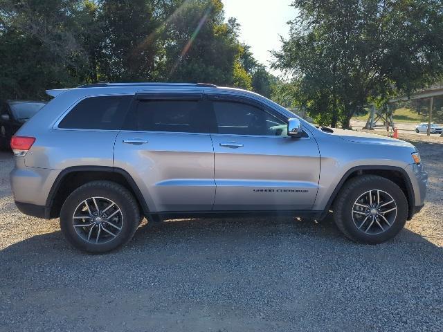 used 2017 Jeep Grand Cherokee car, priced at $13,000