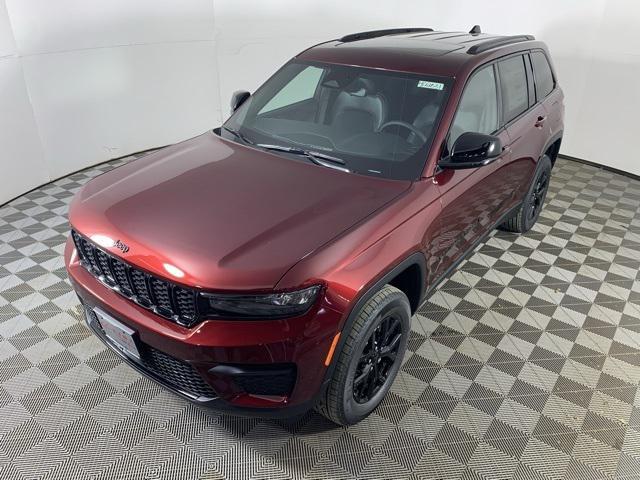 new 2025 Jeep Grand Cherokee car, priced at $42,291