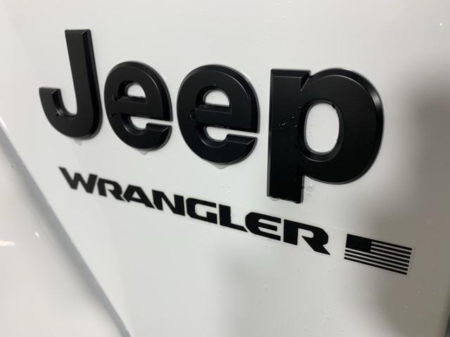 new 2025 Jeep Wrangler car, priced at $49,872