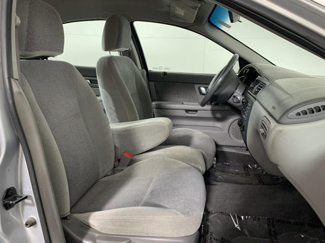 used 2001 Ford Taurus car, priced at $2,500