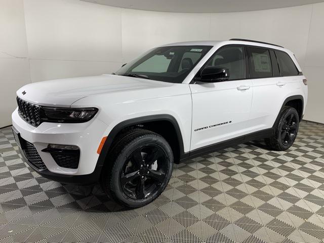 new 2025 Jeep Grand Cherokee car, priced at $44,776
