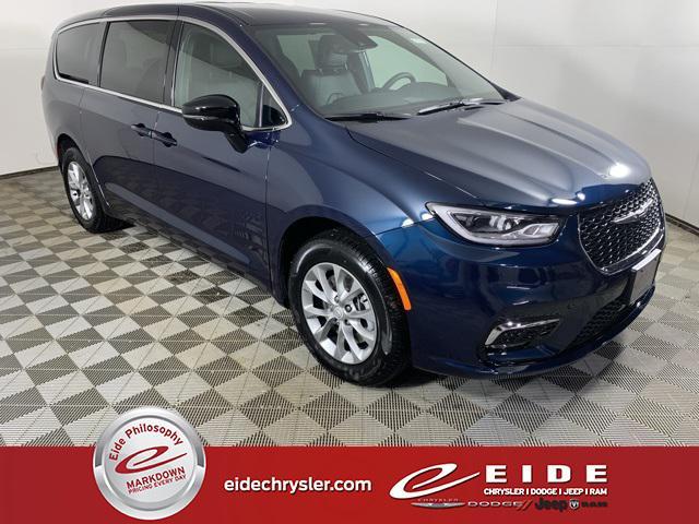 new 2025 Chrysler Pacifica car, priced at $38,050
