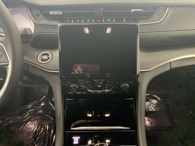 new 2025 Jeep Grand Cherokee L car, priced at $44,817