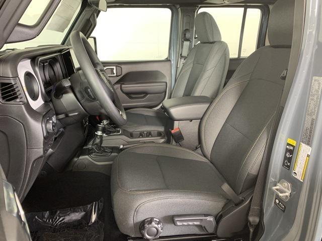 new 2025 Jeep Gladiator car, priced at $38,679