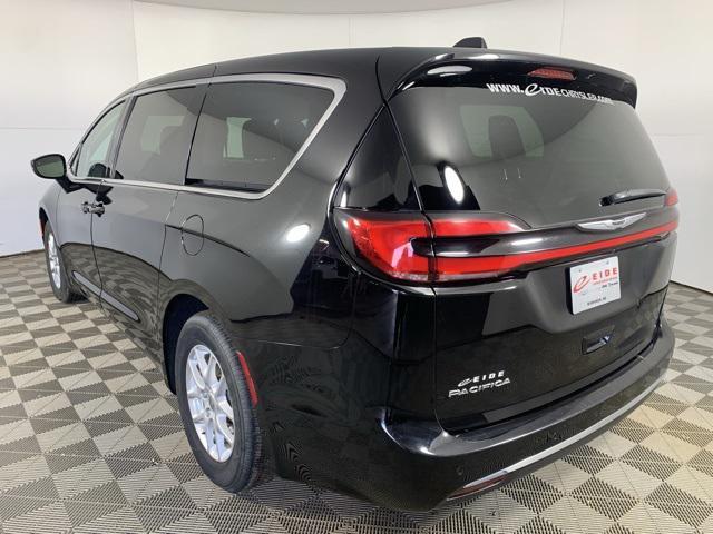 used 2024 Chrysler Pacifica car, priced at $27,500