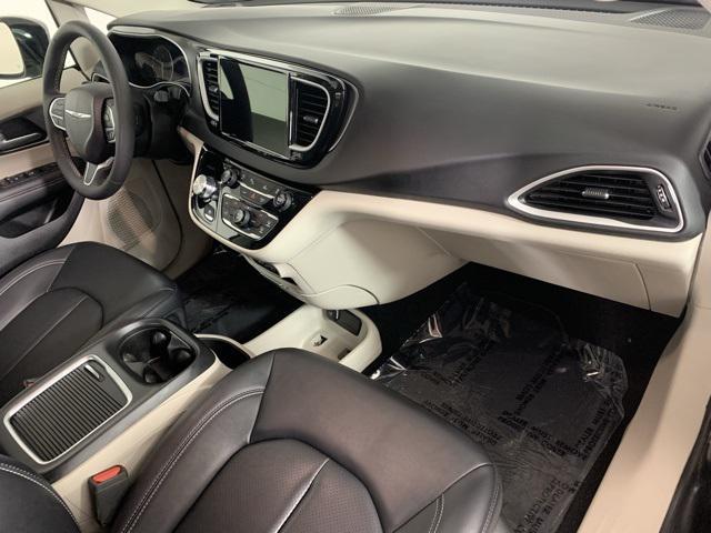 used 2024 Chrysler Pacifica car, priced at $27,500