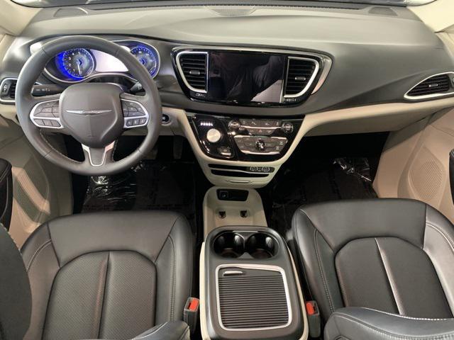 used 2024 Chrysler Pacifica car, priced at $27,500