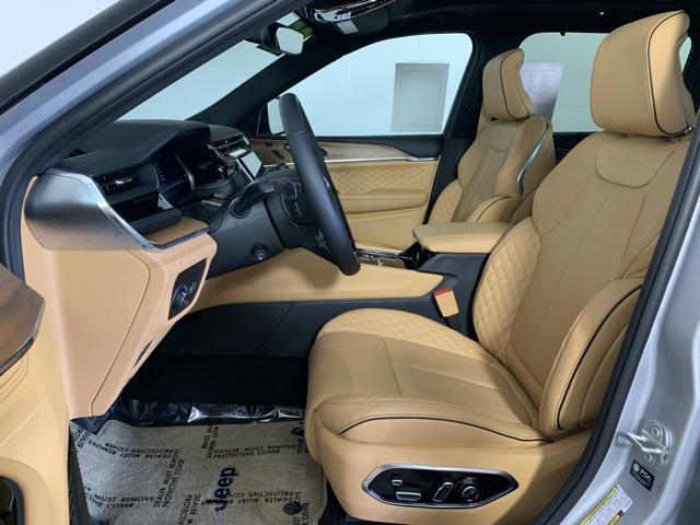 used 2025 Jeep Grand Cherokee car, priced at $58,000