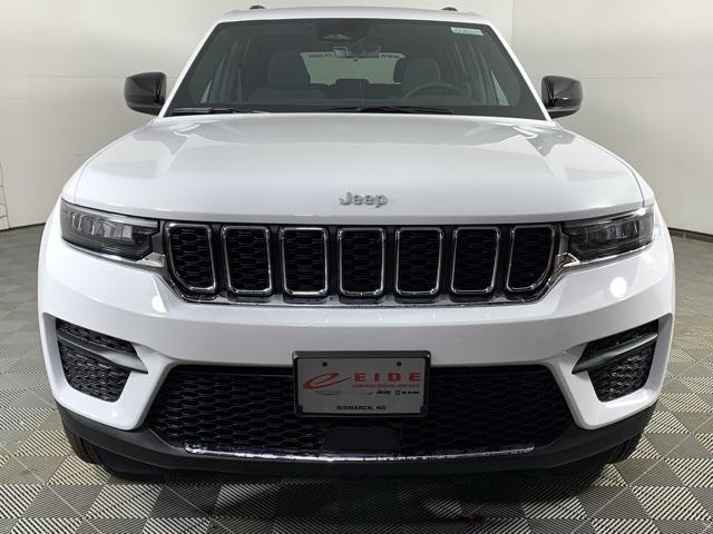 new 2025 Jeep Grand Cherokee car, priced at $38,547