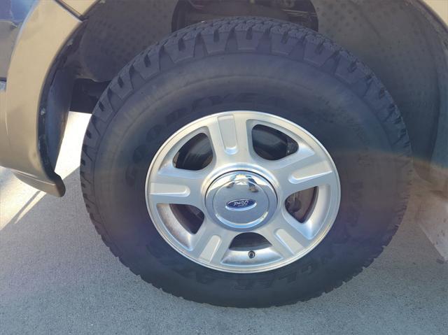 used 2004 Ford Expedition car, priced at $6,750