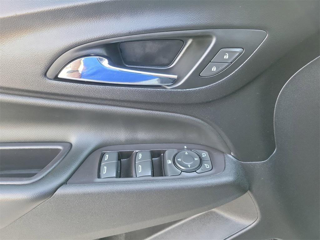 used 2021 Chevrolet Equinox car, priced at $12,825