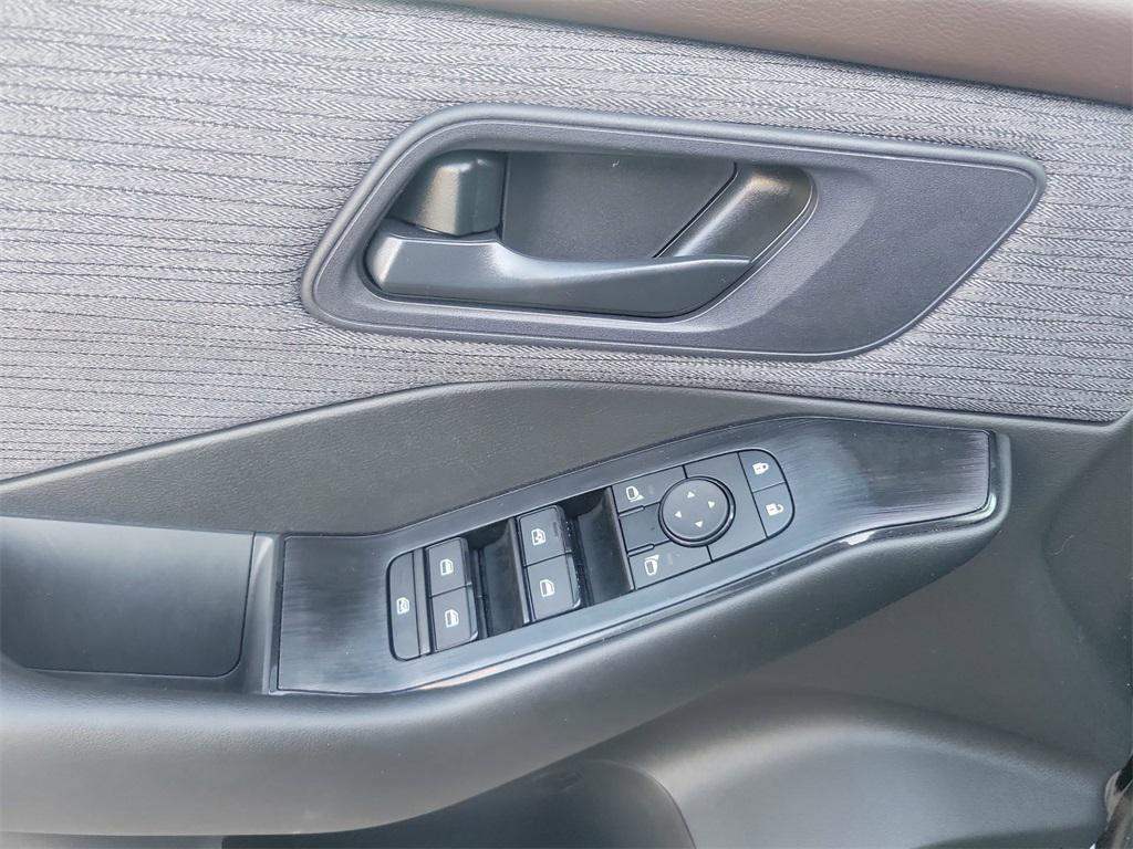 used 2023 Nissan Rogue car, priced at $22,404