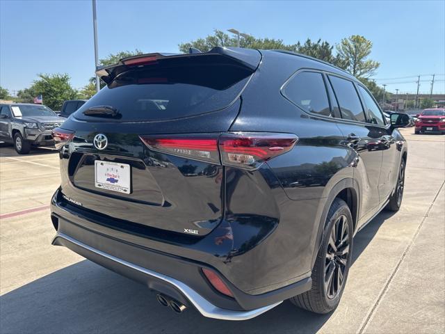 used 2024 Toyota Highlander car, priced at $44,500