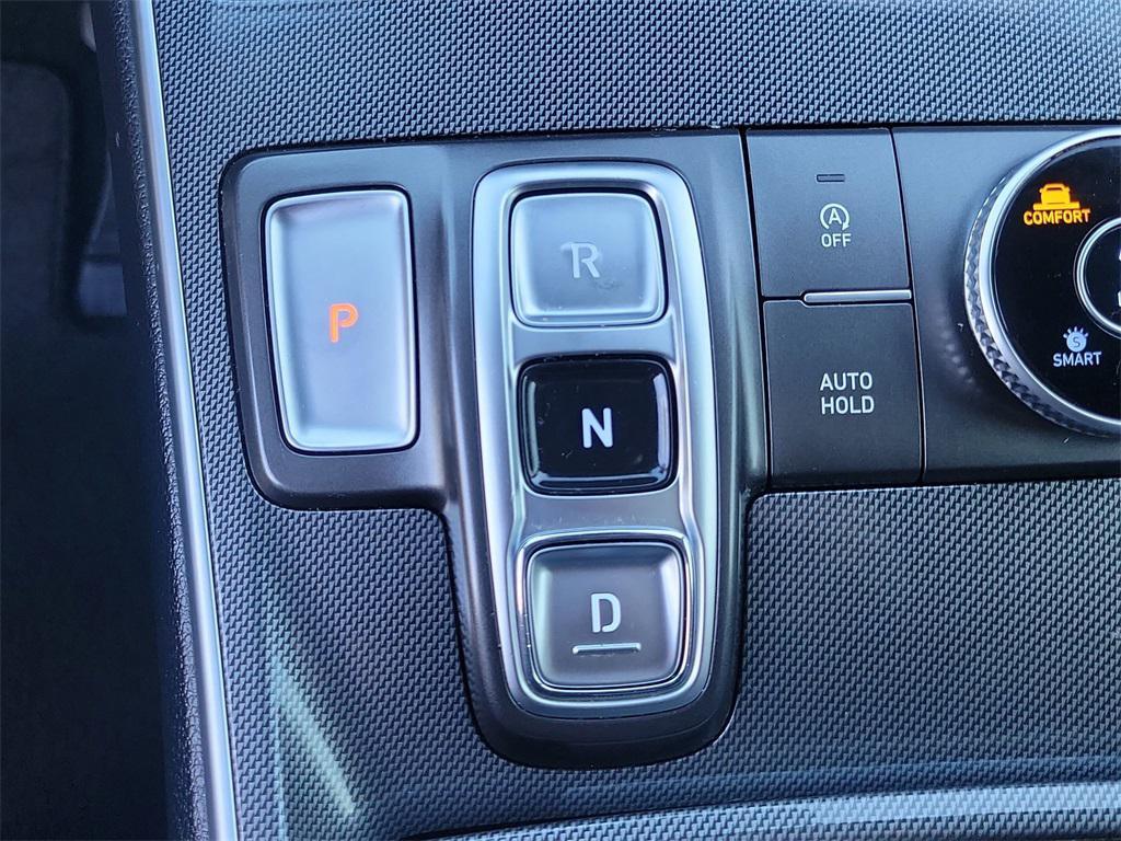 used 2021 Hyundai Santa Fe car, priced at $20,000