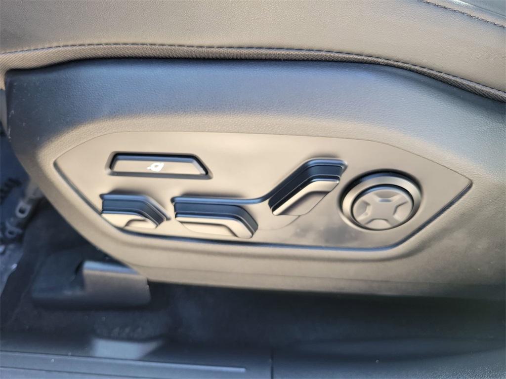 used 2024 Hyundai Santa Fe car, priced at $36,500