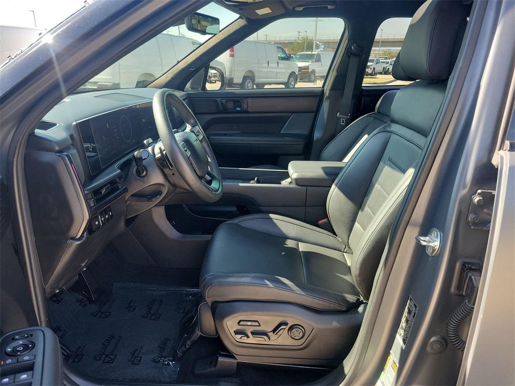 used 2024 Hyundai Santa Fe car, priced at $36,500