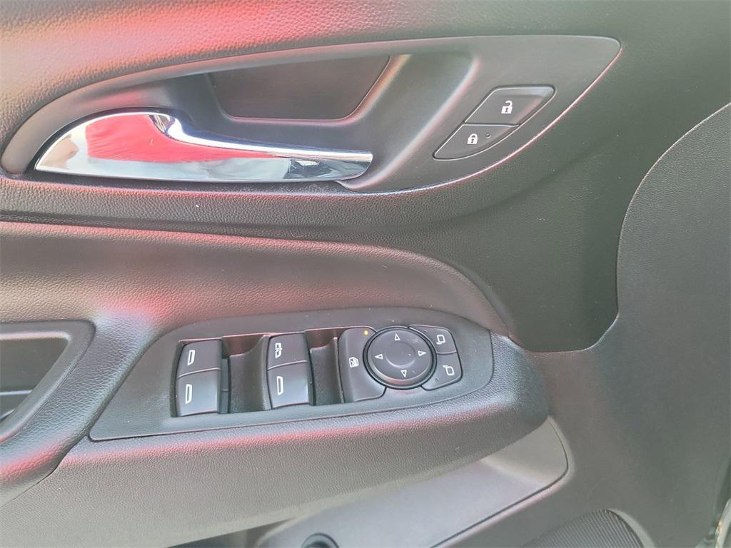 used 2021 Chevrolet Equinox car, priced at $18,500