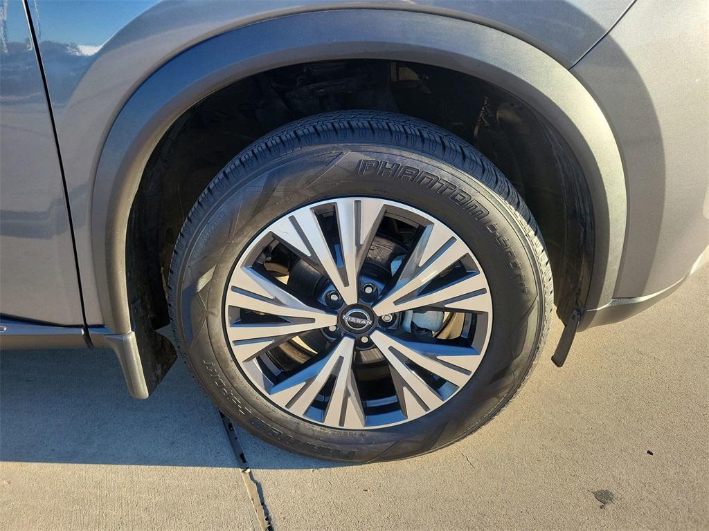 used 2022 Nissan Rogue car, priced at $20,000