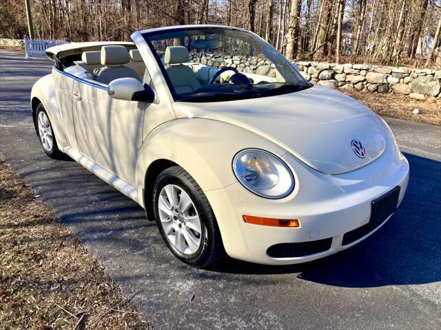 used 2009 Volkswagen New Beetle car, priced at $9,995