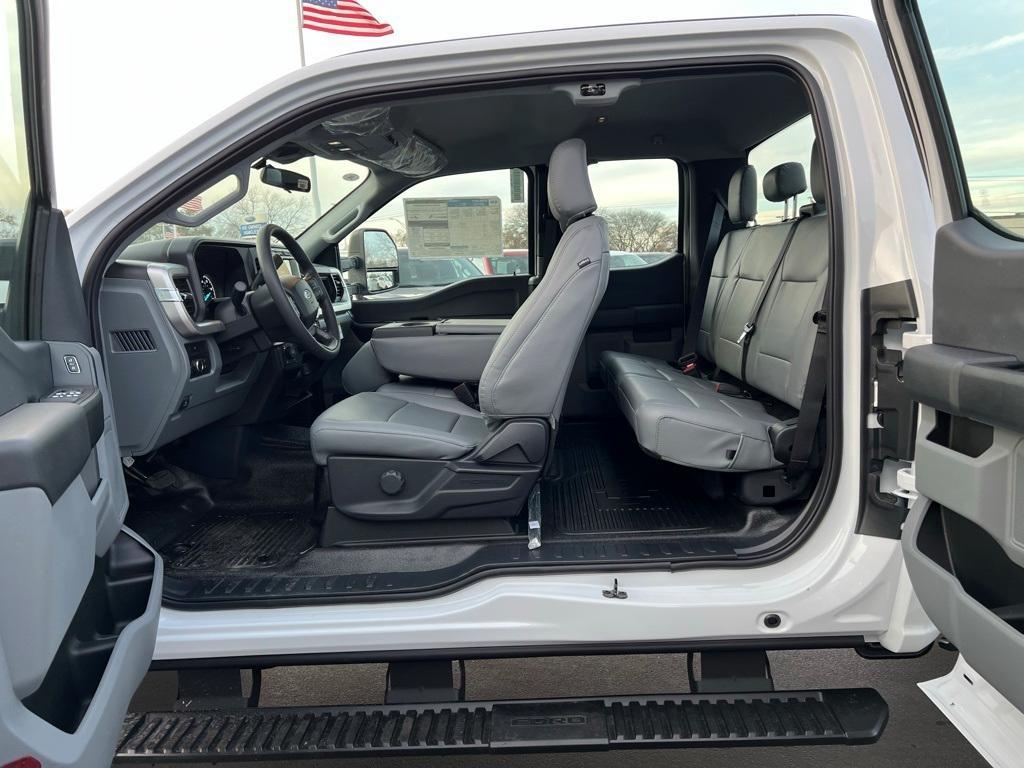 new 2024 Ford F-250 car, priced at $52,590