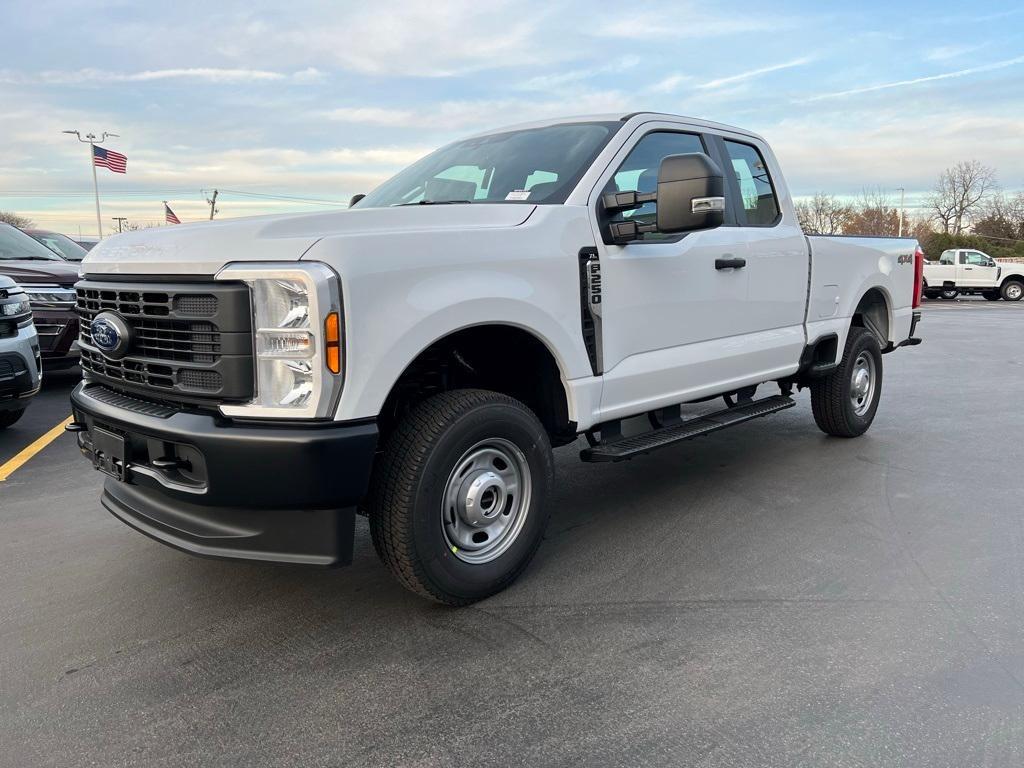 new 2024 Ford F-250 car, priced at $52,590