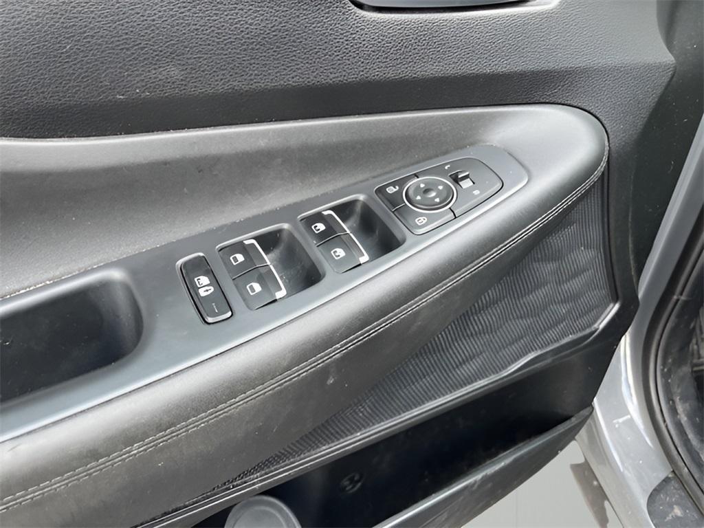 used 2023 Hyundai Santa Fe car, priced at $22,498