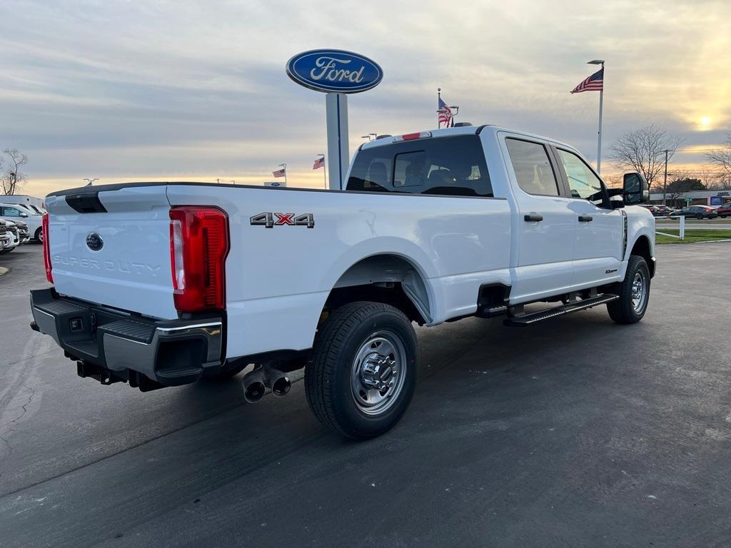 new 2024 Ford F-350 car, priced at $64,890