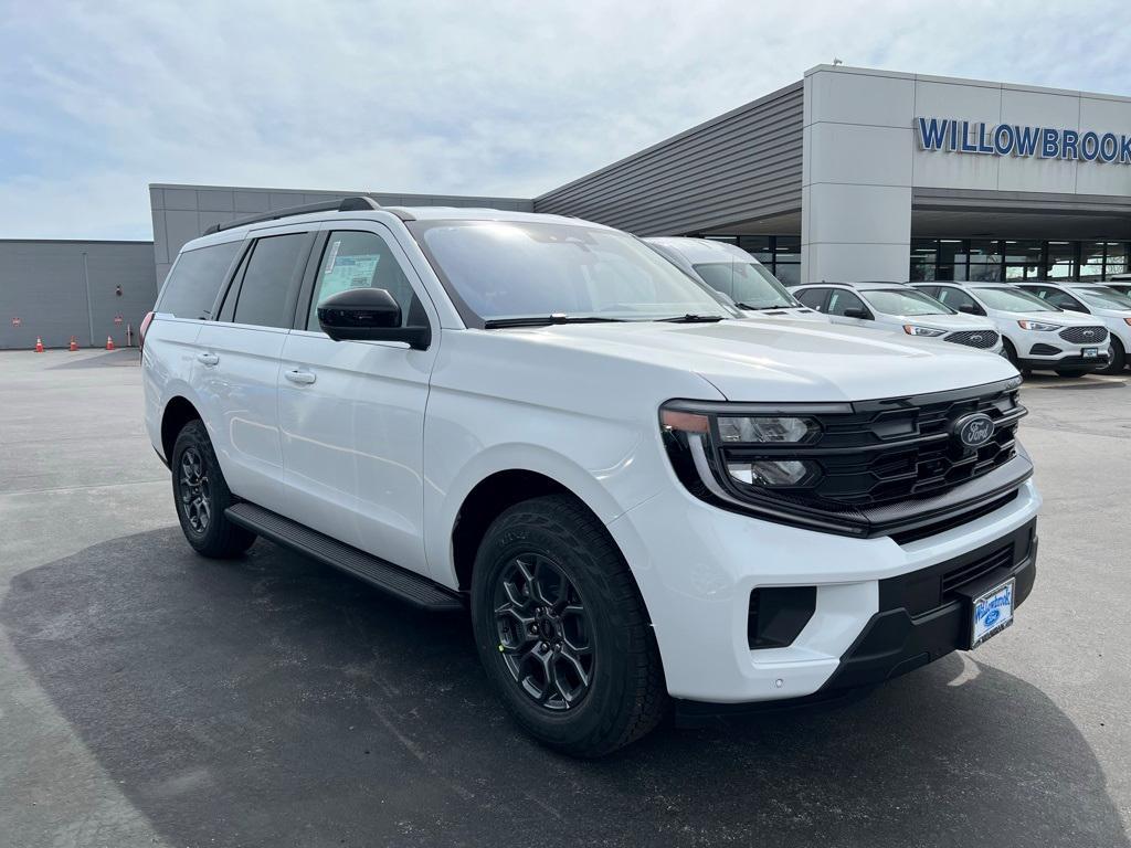 new 2025 Ford Expedition car, priced at $59,020