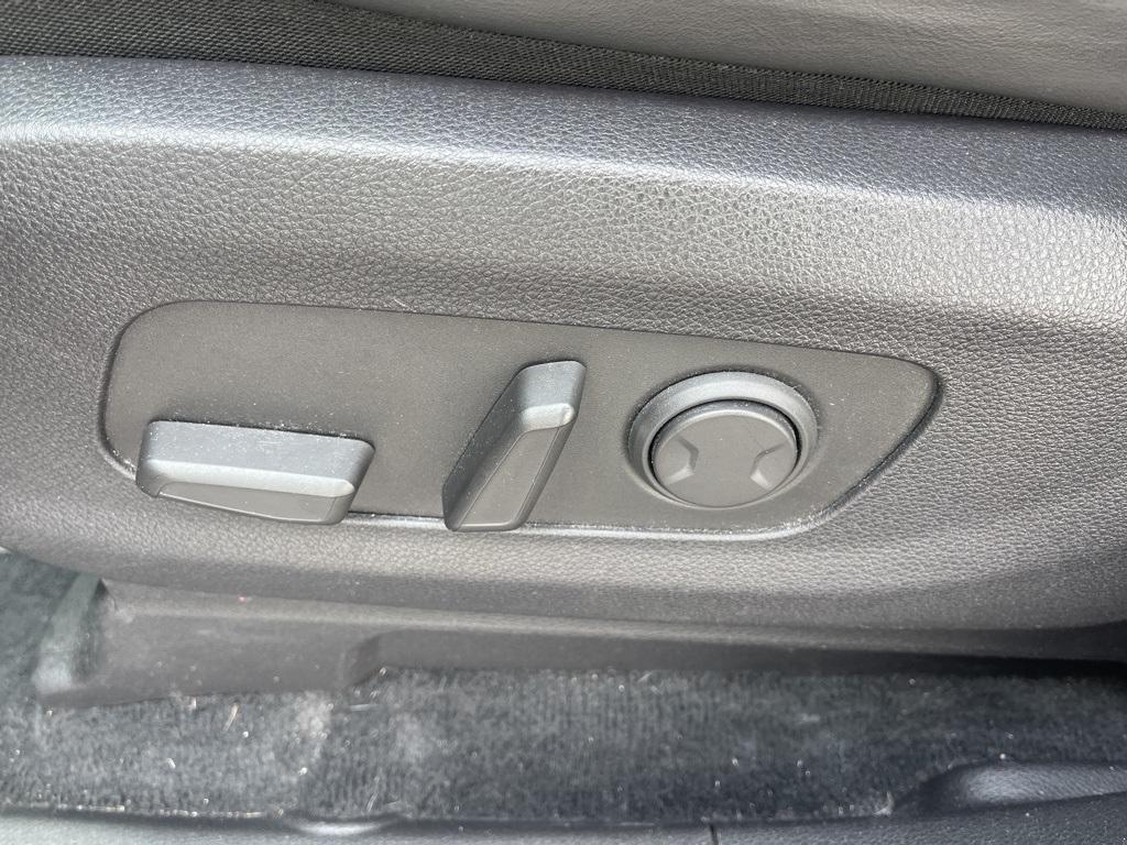 used 2022 Kia Carnival car, priced at $27,288