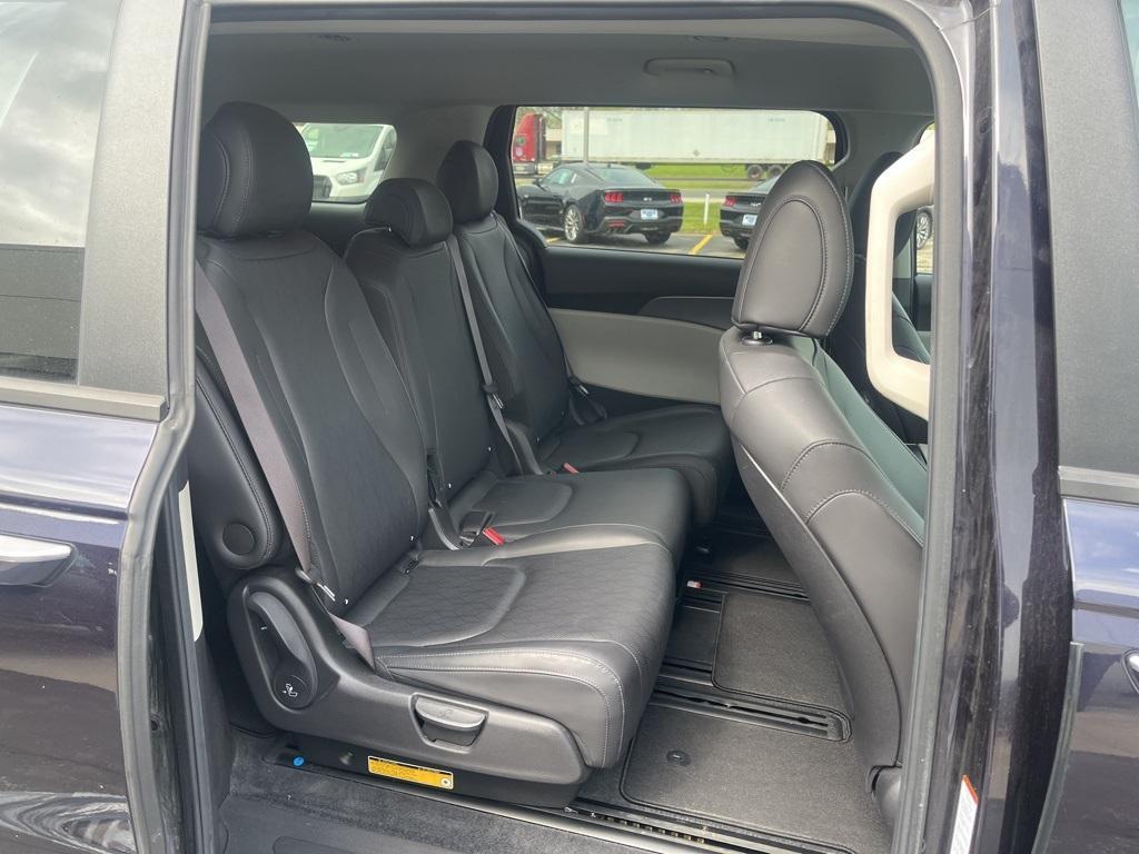used 2022 Kia Carnival car, priced at $27,288